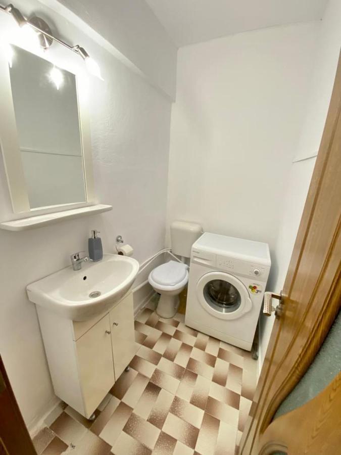 Downtown Apartment Craiova Exterior foto